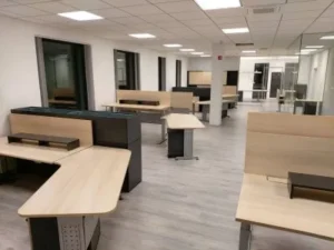 Pisarniško pohištvo - prikaz pisarniškega pohištva Nobis.